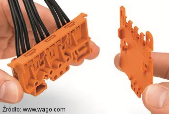 Montaż płytki odciążającej 222-505 na adapterze 221-500 Wago