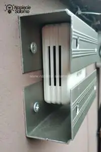 Czujnik jakości powietrza airSensor w aluminiowej osłonie Blebox montaż czujnika smog-u airSensor
