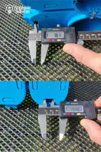 Osłabienie na przewody płaskie w puszkach do elektroniki SE2x60D i SE2x60G Simet Puszka do elektroniki osłabienie do wprowadzenie przewodów płaskich Simet
