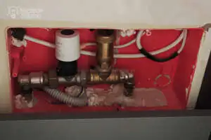 Instalacja elektryczna w łazience - sterowanie ogrzewaniem siłownik termiczny z automatycznym odpowietrznikiem