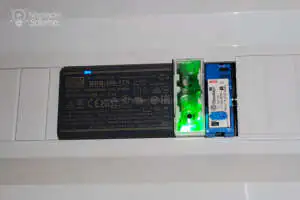 Instalacja elektryczna w łazience - zasilacz do LED Meanwell, switchBoxD DIN Blebox, przekaźnik Finder