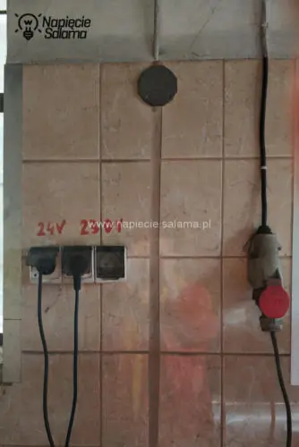 Instalacja elektryczna magazyny hale biura (20)
